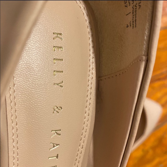 Heels - Picture 7 of 7